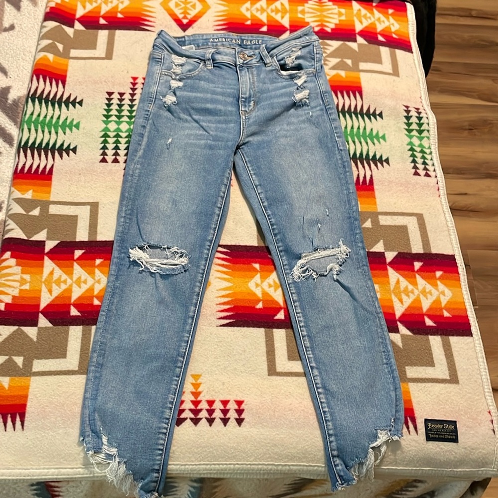 American eagle distressed jegging